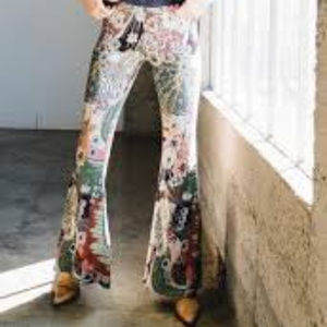 ISO Novella Royal Janis Bells in Sage Floral